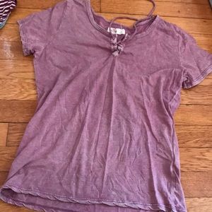 Hollister trendy cross shirt